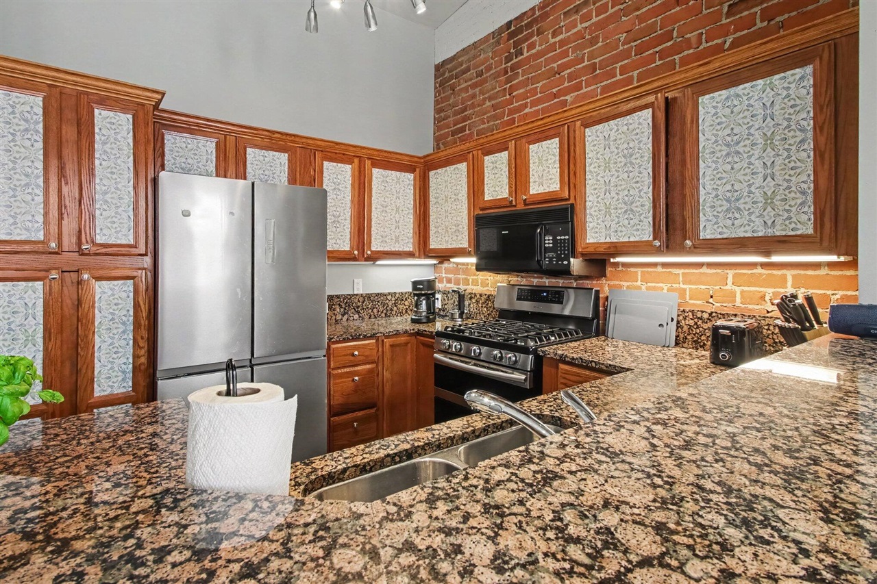 Photo 3 of Condo for sale at 120 W Washington St #I, Ann Arbor, MI 48104 | MLS# 70554199 | Listing updated on 2026-09-19