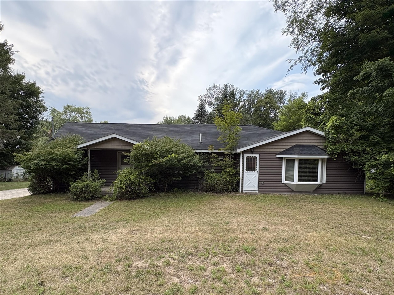Photo 2 of Single family home for sale at 807 Josephine St, East Jordan, MI 49727 | MLS# 70554203 | Listing updated on 2026-09-12