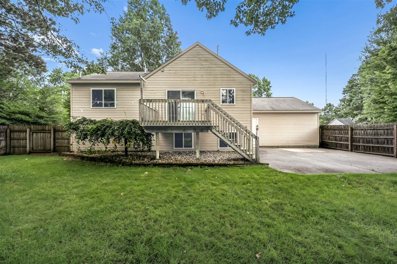 Photo 4 of Single family home for sale at 6640 Megan Ct, Muskegon, MI 49442 | MLS# 70554216 | Listing updated on 2026-09-16