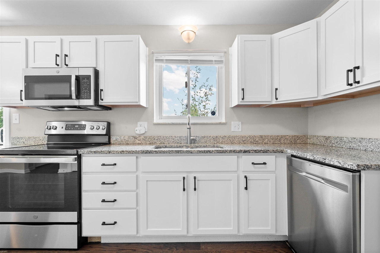 3rd image of 705 W Bemis Rd, Saline, MI 48176 | MLS# 70554238
