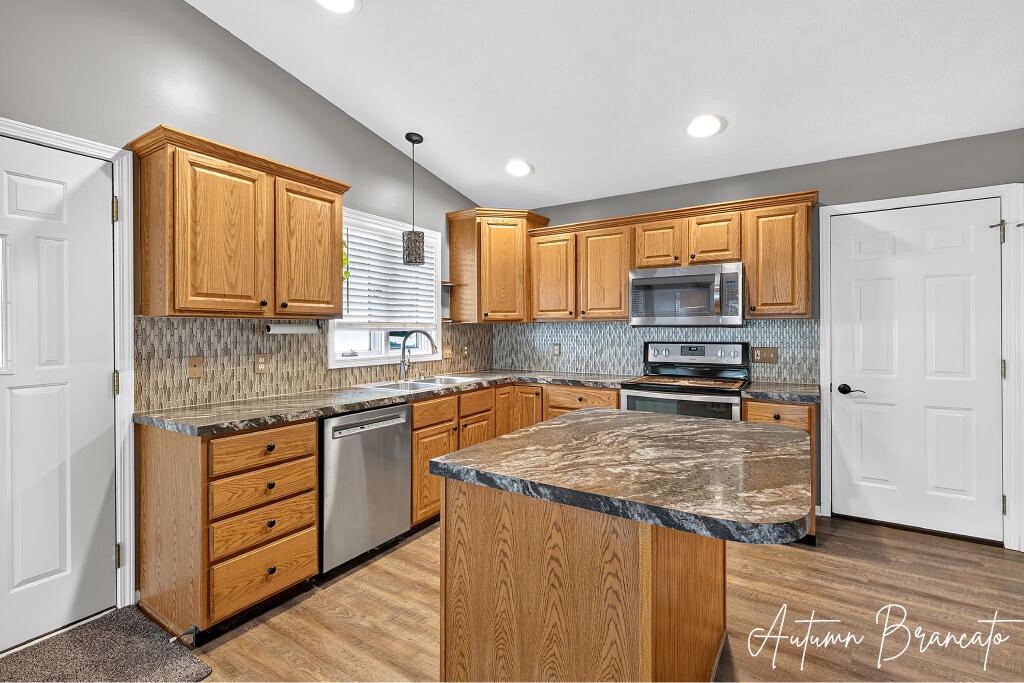 5th image of 1085 Amber Cove Dr #49, Byron Center, MI 49315 | MLS# 70554250