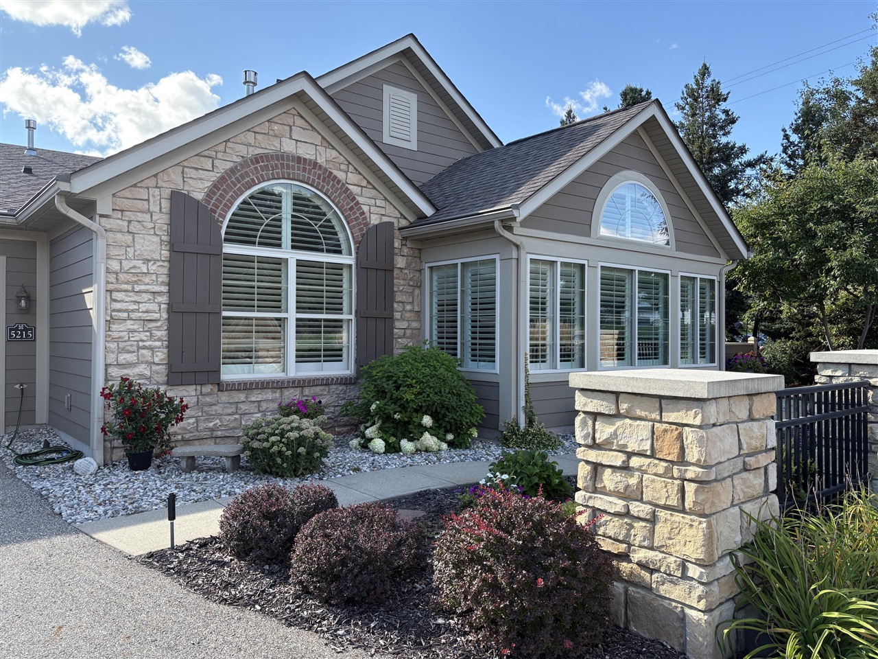 2nd image of 5215 River Flow Ave #10, Wyoming, MI 49418 | MLS# 70554268