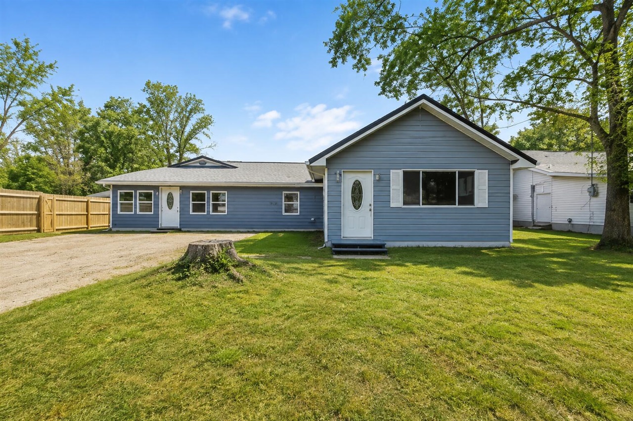 Photo 2 of Single family home for sale at 4109 Page Ave, Michigan Center, MI 49254 | MLS# 70554324 | Listing updated on 2026-09-29