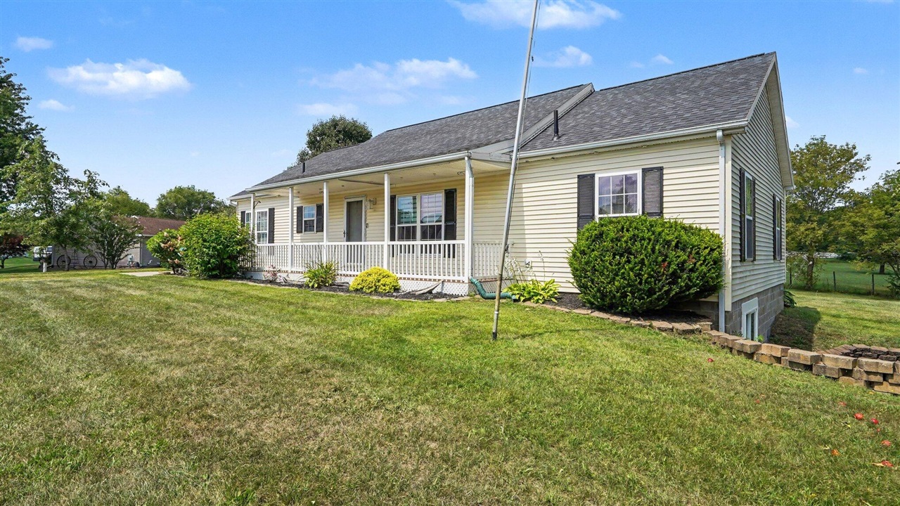 2nd image of 1082 Azalea Dr, Jackson, MI 49201 | MLS# 70554341