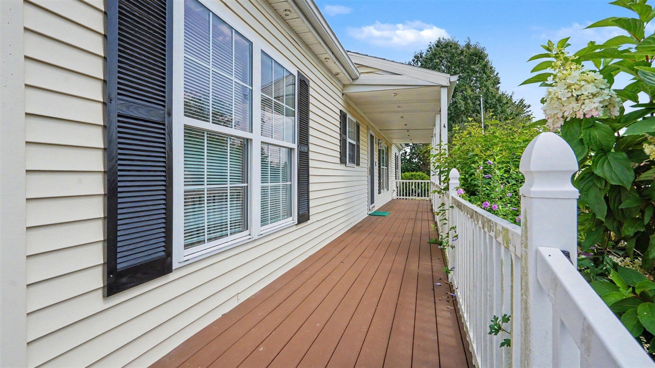 3rd image of 1082 Azalea Dr, Jackson, MI 49201 | MLS# 70554341