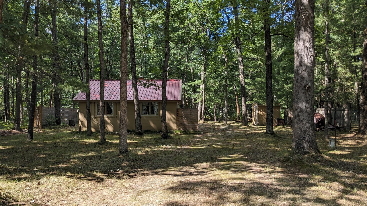 3rd image of 1640 W Bartlett Rd, Baldwin, MI 49304 | MLS# 70554370