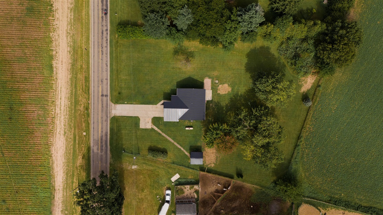 Photo 2 of Single family home for sale at 13805 Riverside Dr, Constantine, MI 49042 | MLS# 70554400 | Listing updated on 2026-09-26