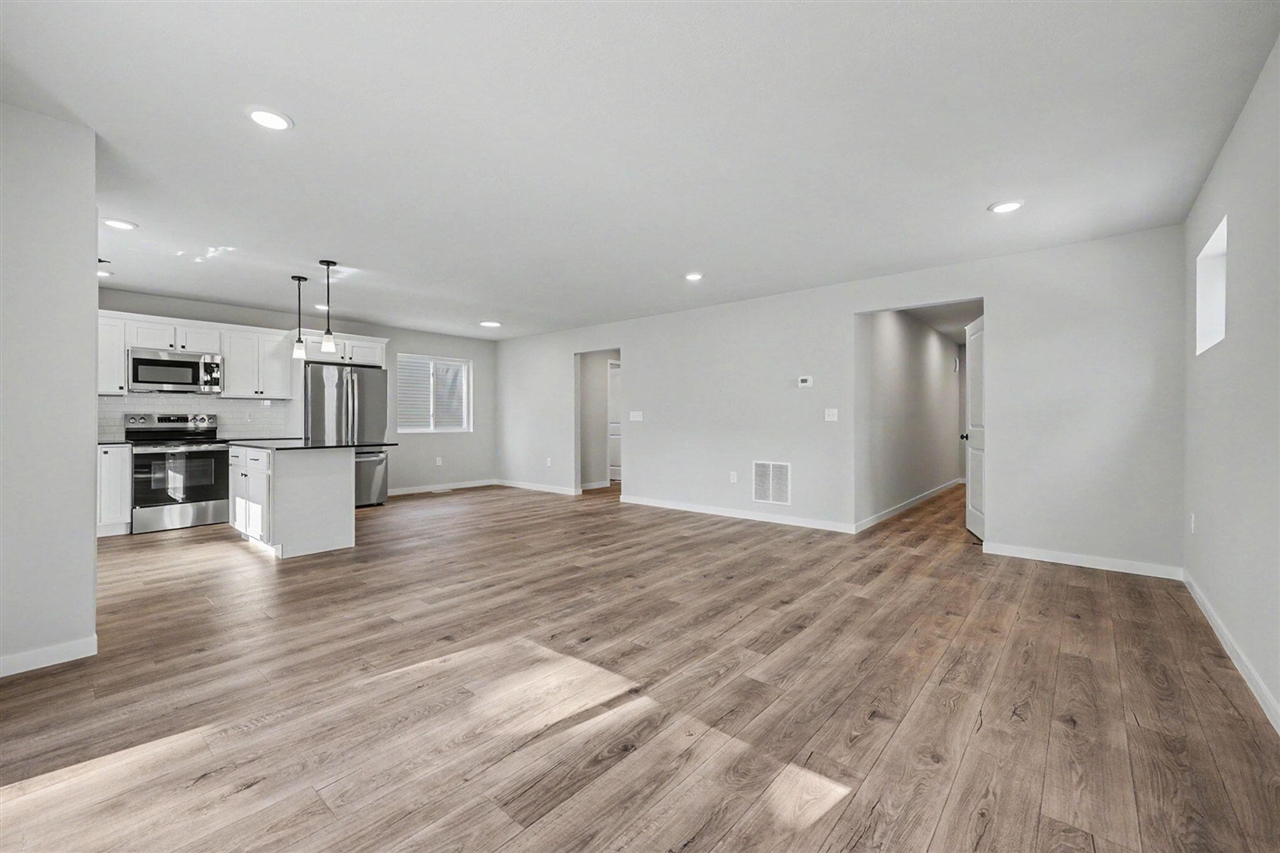 2nd image of 1002 Cedarwood Dr, Greenville, MI 48838 | MLS# 70554410
