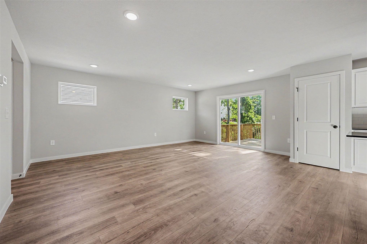 3rd image of 1002 Cedarwood Dr, Greenville, MI 48838 | MLS# 70554410