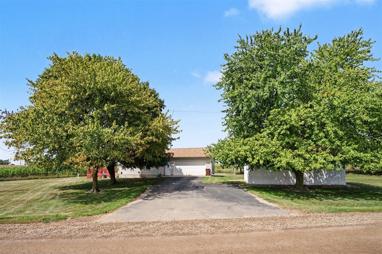 2nd image of 6750 S Bliss Rd, Middleton, MI 48856 | MLS# 70554429