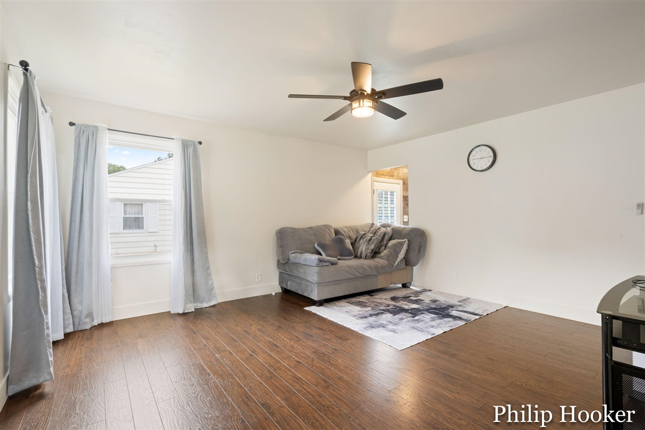 2nd image of 1383 Katrina Dr, Kentwood, MI 49508 | MLS# 70554465