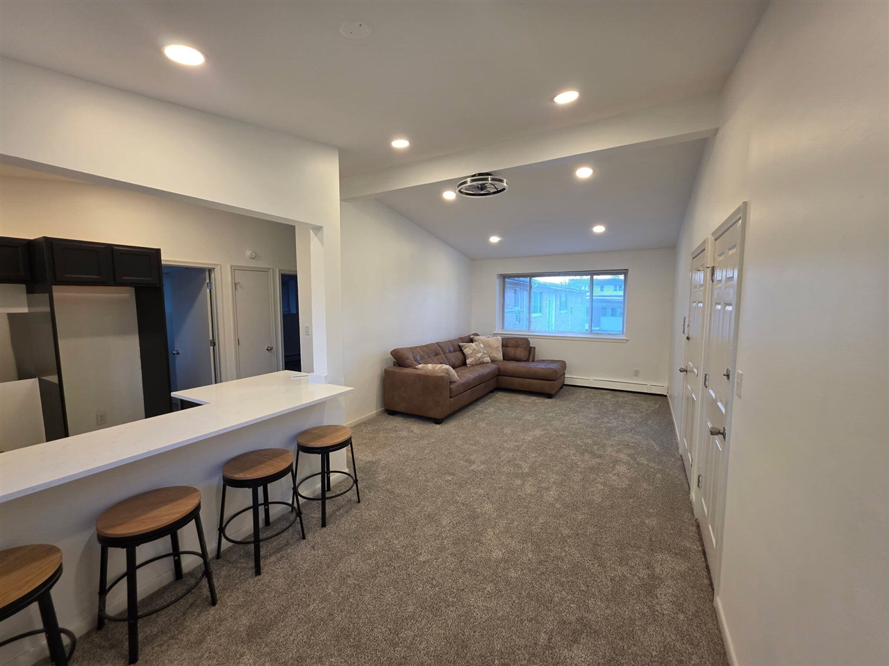 Listing Photo 4 - Condo for sale in building located at 17270 Bentler St, Detroit, MI 48219 - Unit #43