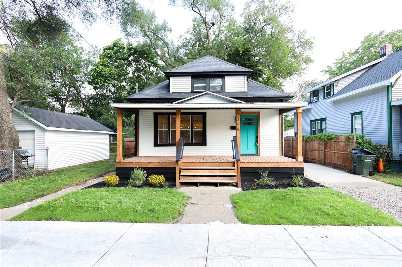 Photo 1 of Single family home for sale at 318 Catherine Ave, Muskegon, MI 49442 | MLS# 70554495 | Listing updated on 2026-09-14