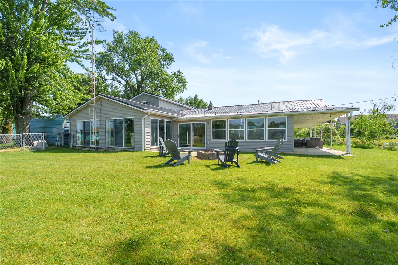 1st image of 48930 68th St, Hartford, MI 49057 | MLS# 70554497