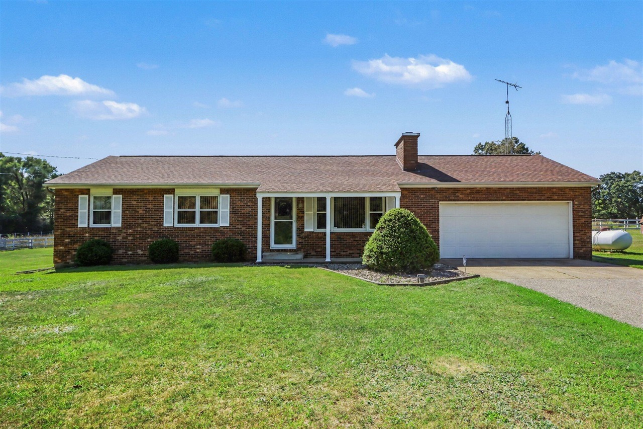 1st image of 23275 N Uldriks Dr, Battle Creek, MI 49017 | MLS# 70554503