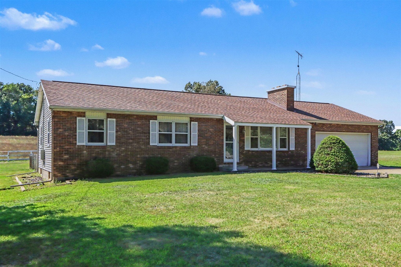 2nd image of 23275 N Uldriks Dr, Battle Creek, MI 49017 | MLS# 70554503