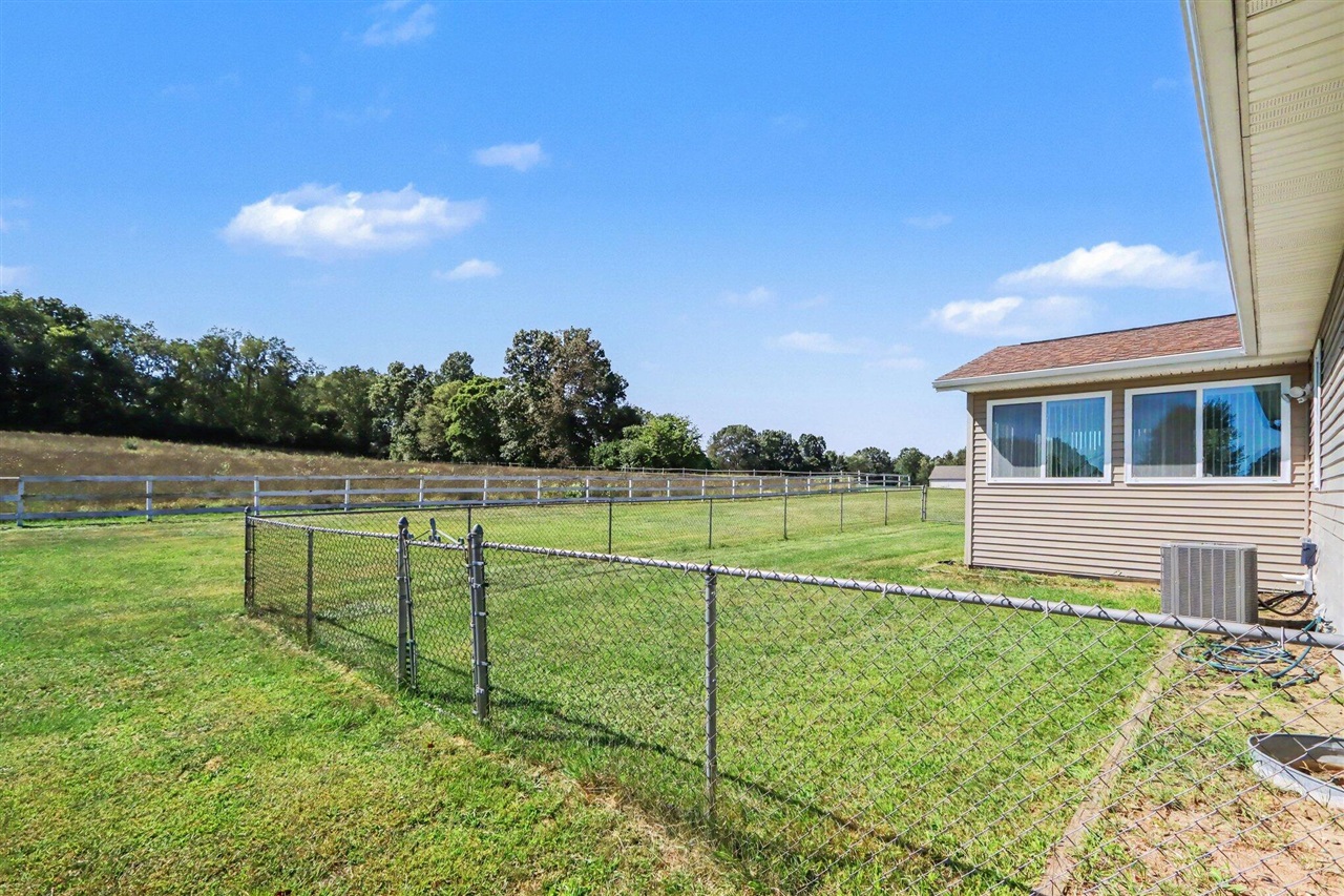 4th image of 23275 N Uldriks Dr, Battle Creek, MI 49017 | MLS# 70554503