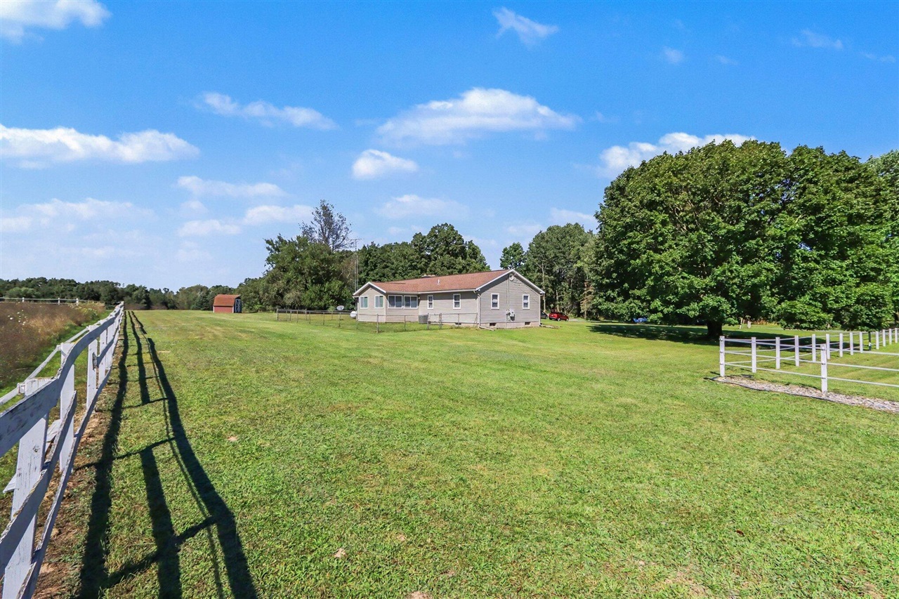 5th image of 23275 N Uldriks Dr, Battle Creek, MI 49017 | MLS# 70554503