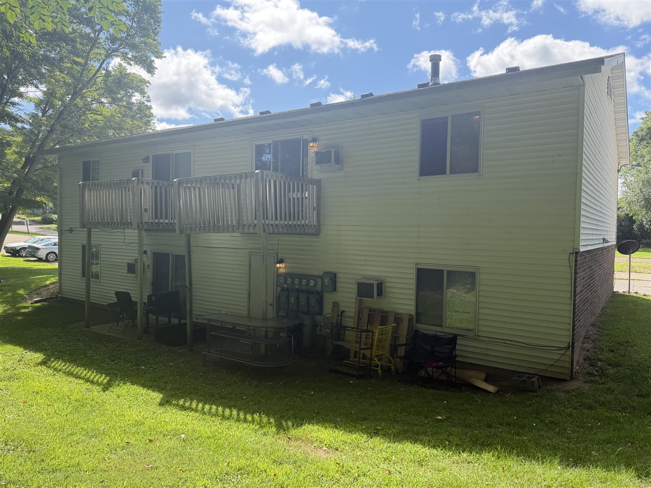 2nd image of 1405 Huntington Ave, Kalamazoo, MI 49048 | MLS# 70554504