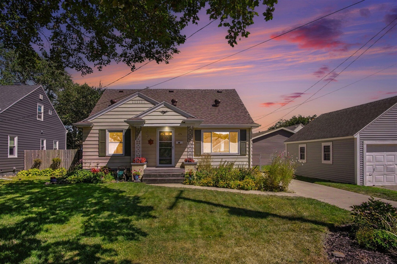 1st image of 1656 Widdicomb Ave, Grand Rapids, MI 49504 | MLS# 70554508