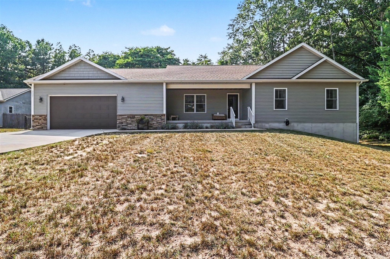 1st image of 2047 N Lakeshore Dr, Ludington, MI 49431 | MLS# 70554509