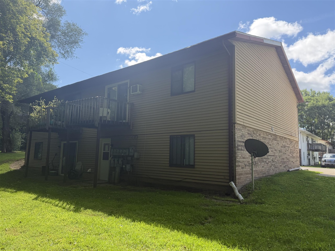 2nd image of 1403 Huntington Ave, Kalamazoo, MI 49048 | MLS# 70554512