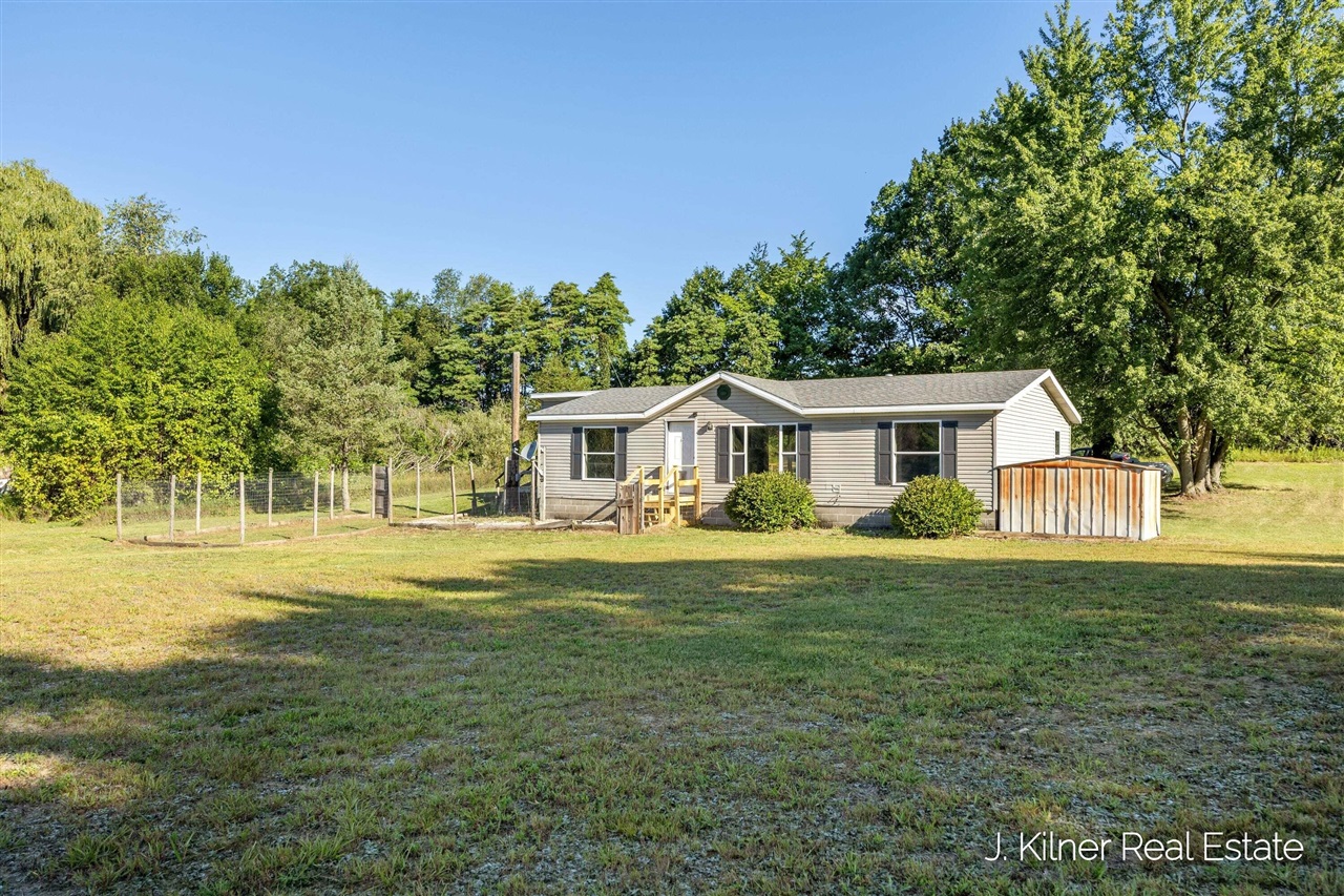 Photo 1 of Sale Pending at 11250 20 Mile Rd, Cedar Springs, MI 49319 | MLS# 70554515 | Listing updated on 2026-09-24