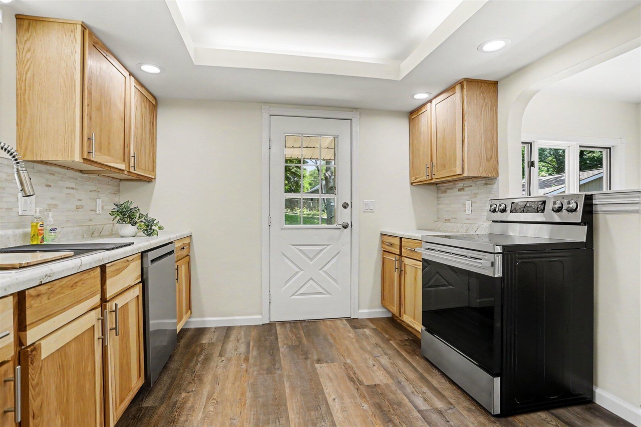 Photo 3 of Single family home for sale at 320 Trimble Ave, Kalamazoo, MI 49048 | MLS# 70554520 | Listing updated on 2026-09-17