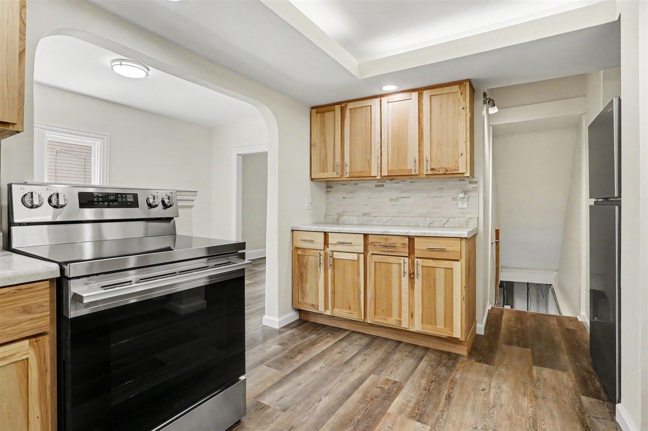 Photo 3 of Single family home for sale at 320 Trimble Ave, Kalamazoo, MI 49048 | MLS# 70554520 | Listing updated on 2026-09-17