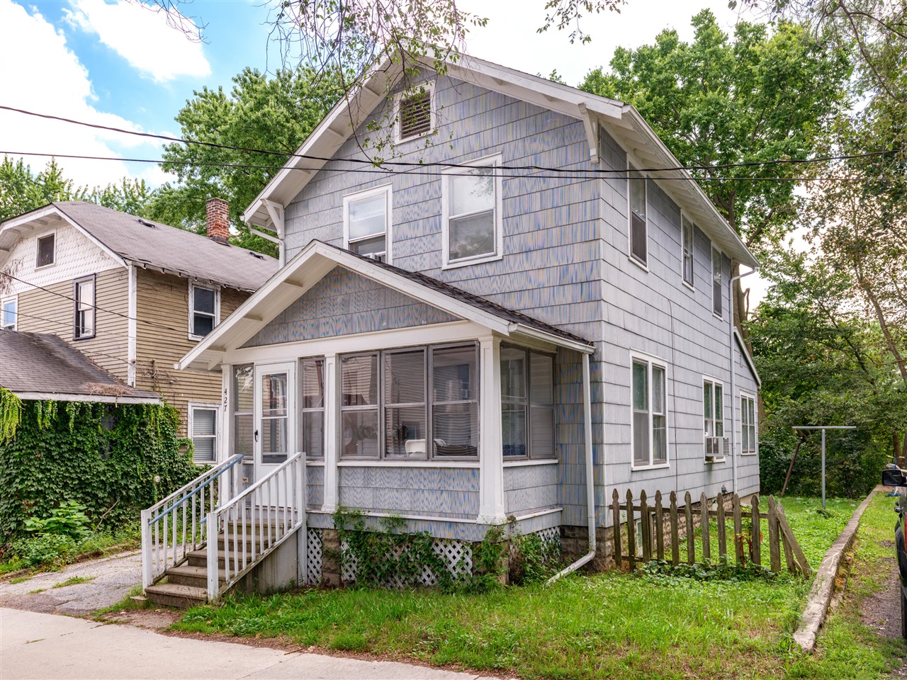 Photo 2 of Single family home for sale at 427 Den Adel Ct, Kalamazoo, MI 49001 | MLS# 70554526 | Listing updated on 2026-09-14