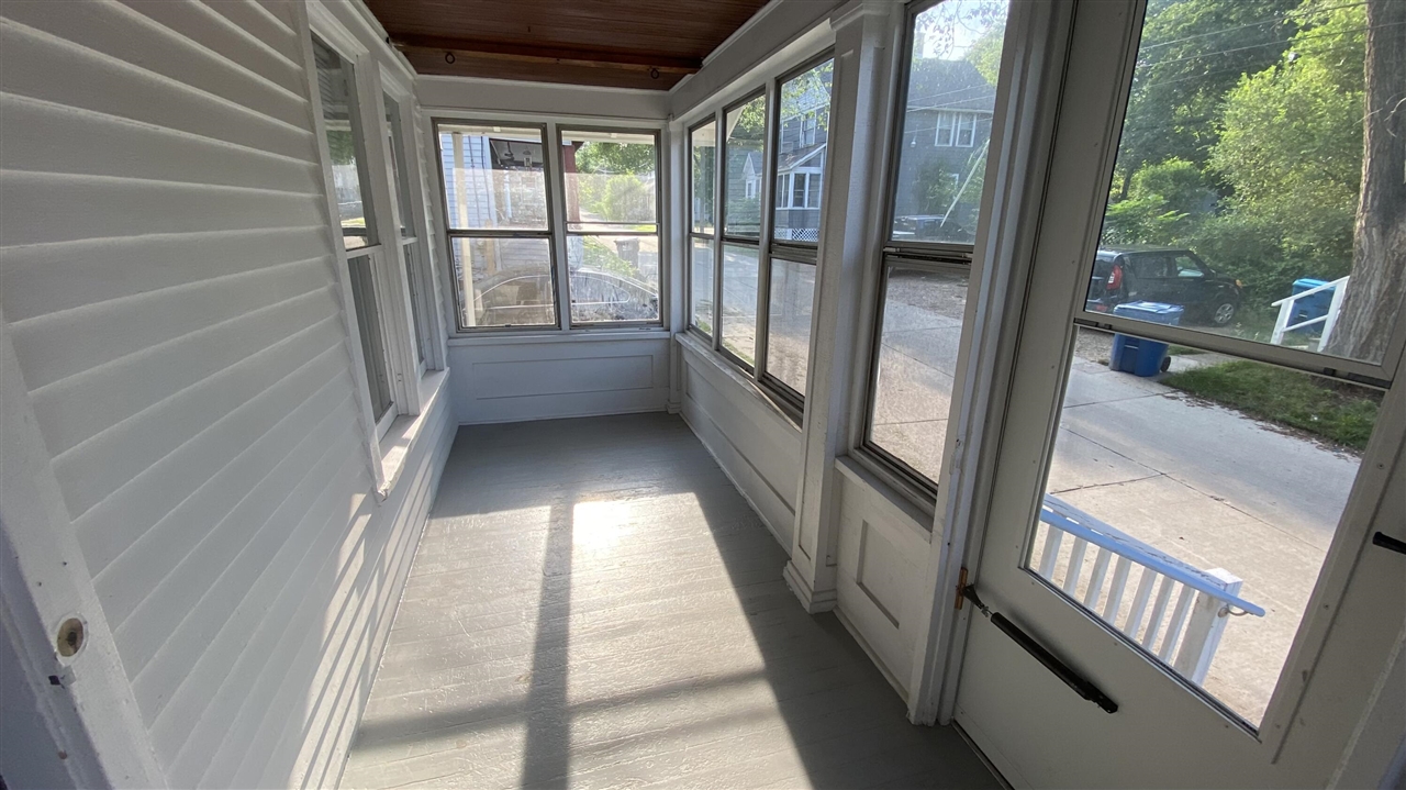 Photo 3 of Single family home for sale at 427 Den Adel Ct, Kalamazoo, MI 49001 | MLS# 70554526 | Listing updated on 2026-09-14
