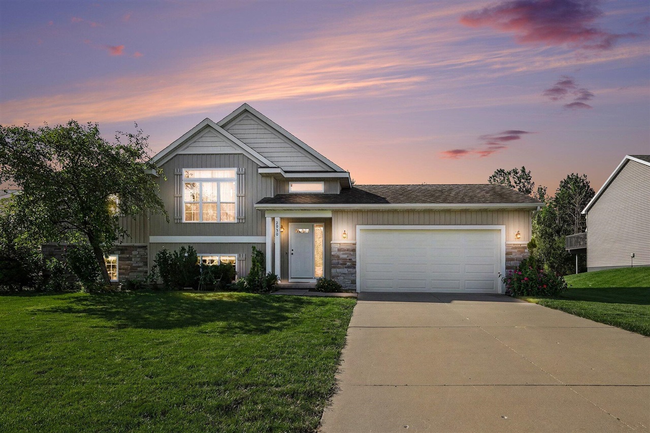 2nd image of 2950 Windy Wood St, Kentwood, MI 49512 | MLS# 70554545