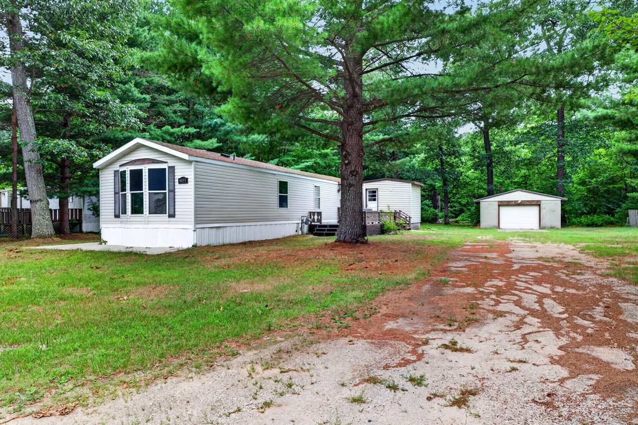 1st image of 9455 E Lane Dr, Montague, MI 49437 | MLS# 70554551