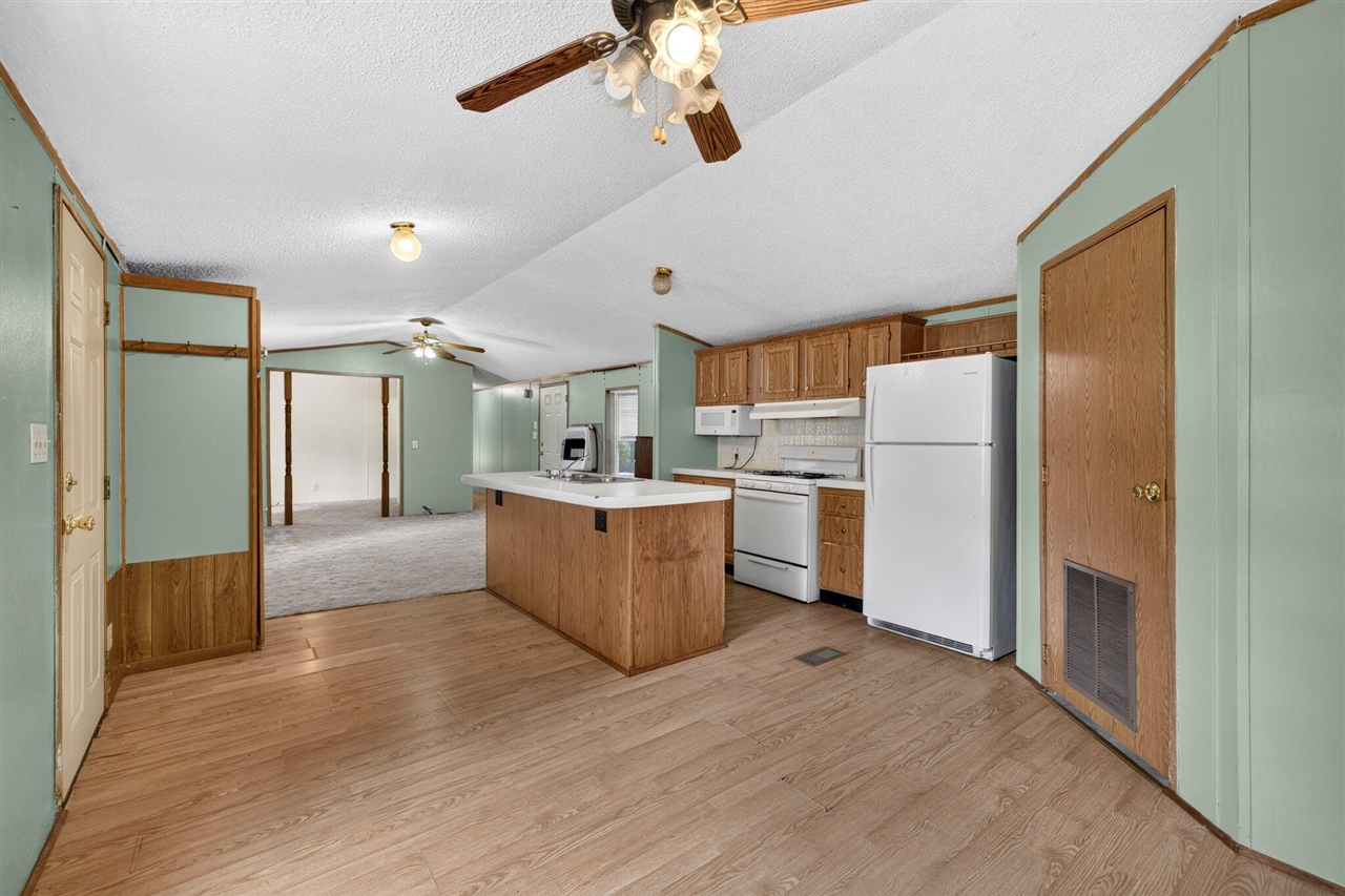 3rd image of 9455 E Lane Dr, Montague, MI 49437 | MLS# 70554551