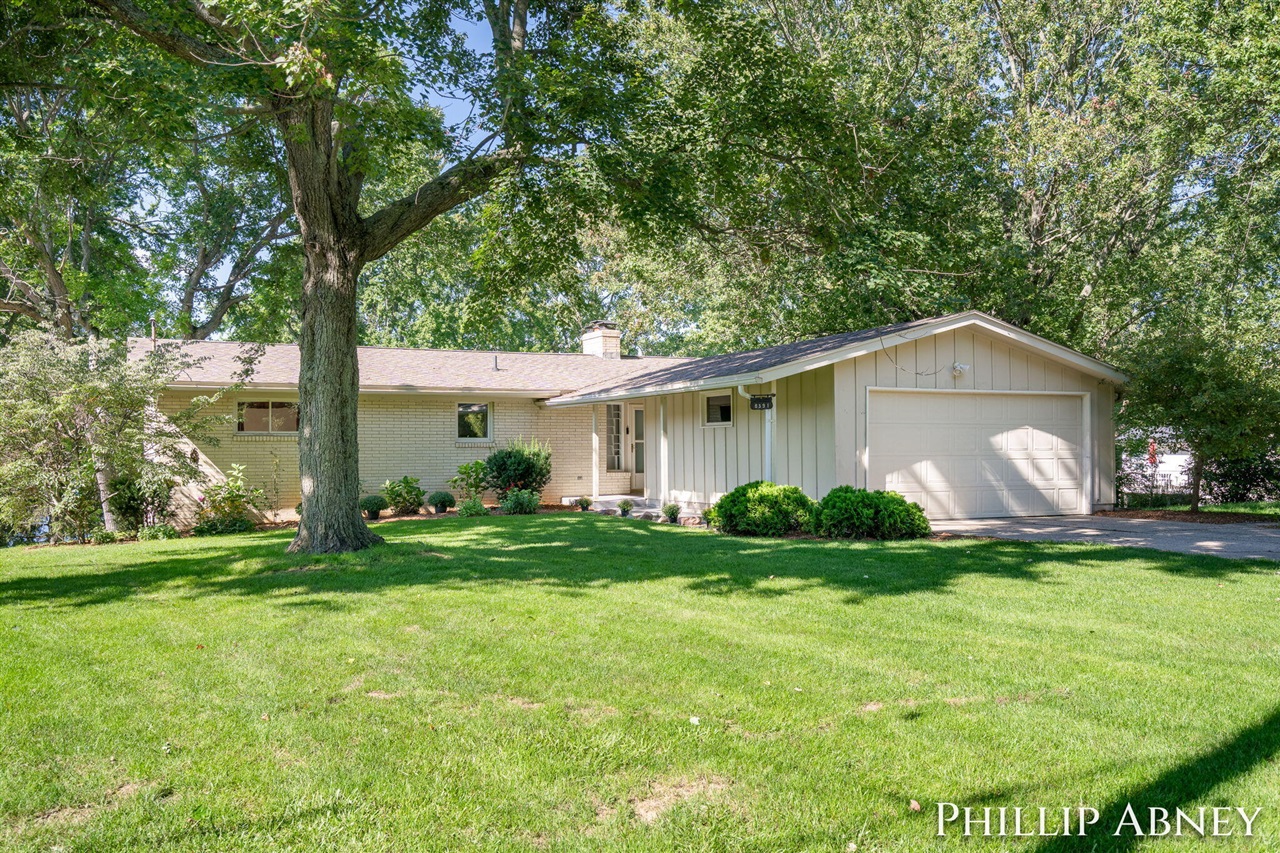 1st image of 8391 Cowan Lake Dr, Rockford, MI 49341 | MLS# 70554552