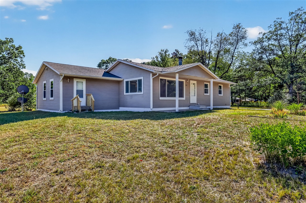 Photo 1 of Single family home for sale at 2465 E Arthur Rd, Rothbury, MI 49452 | MLS# 70554564 | Listing updated on 2026-09-02