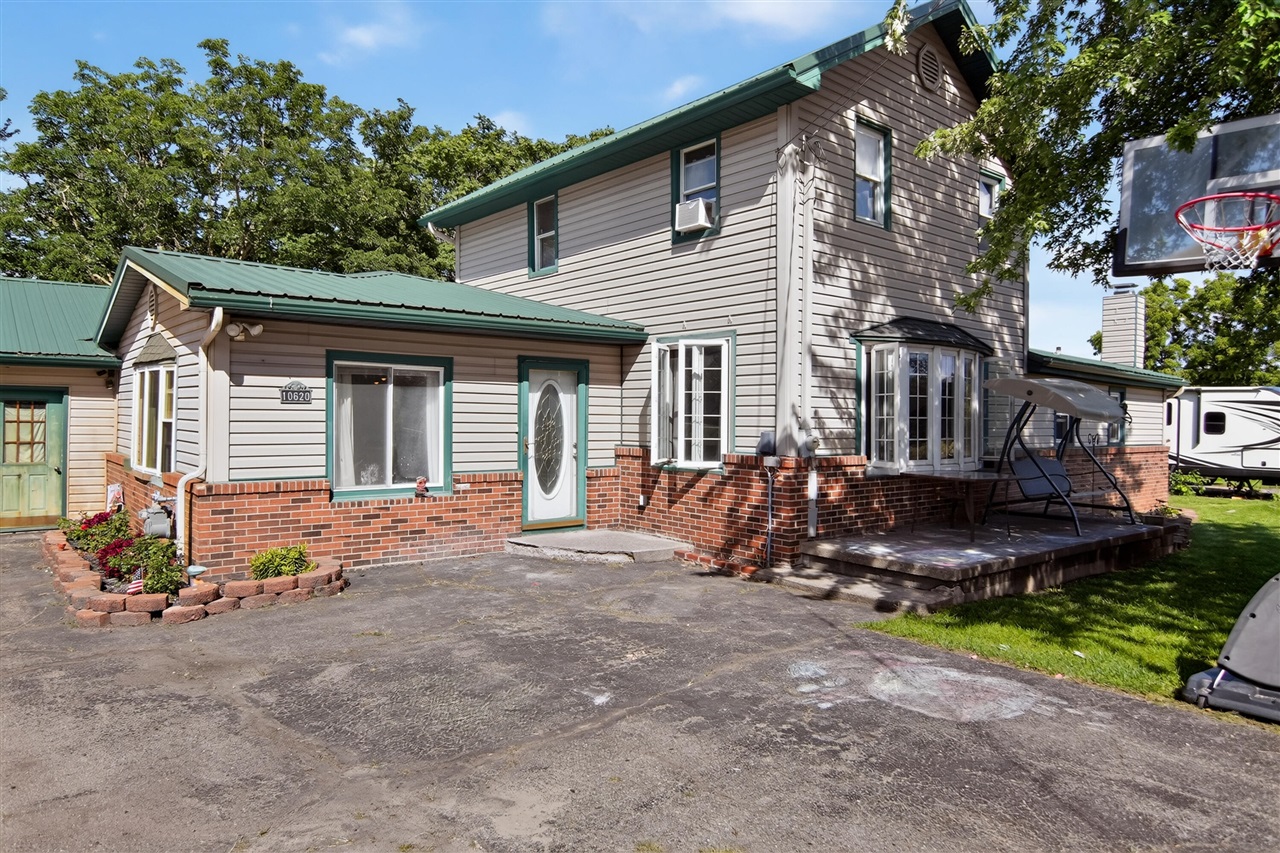 2nd image of 10620 Lake St, Somerset Center, MI 49282 | MLS# 70554577