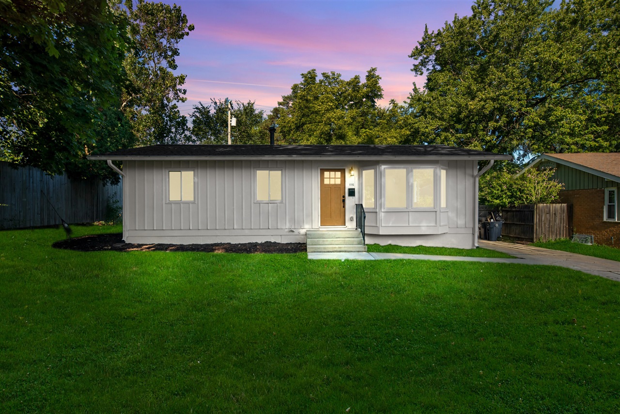 1st image of 1115 Western Dr, Ann Arbor, MI 48103 | MLS# 70554582