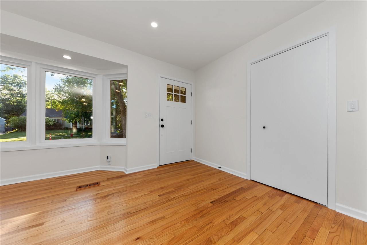 2nd image of 1115 Western Dr, Ann Arbor, MI 48103 | MLS# 70554582
