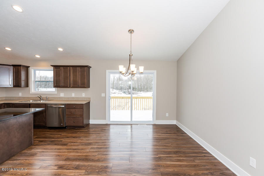 4th image of 3337 Nature View Dr, Kentwood, MI 49512 | MLS# 70554597