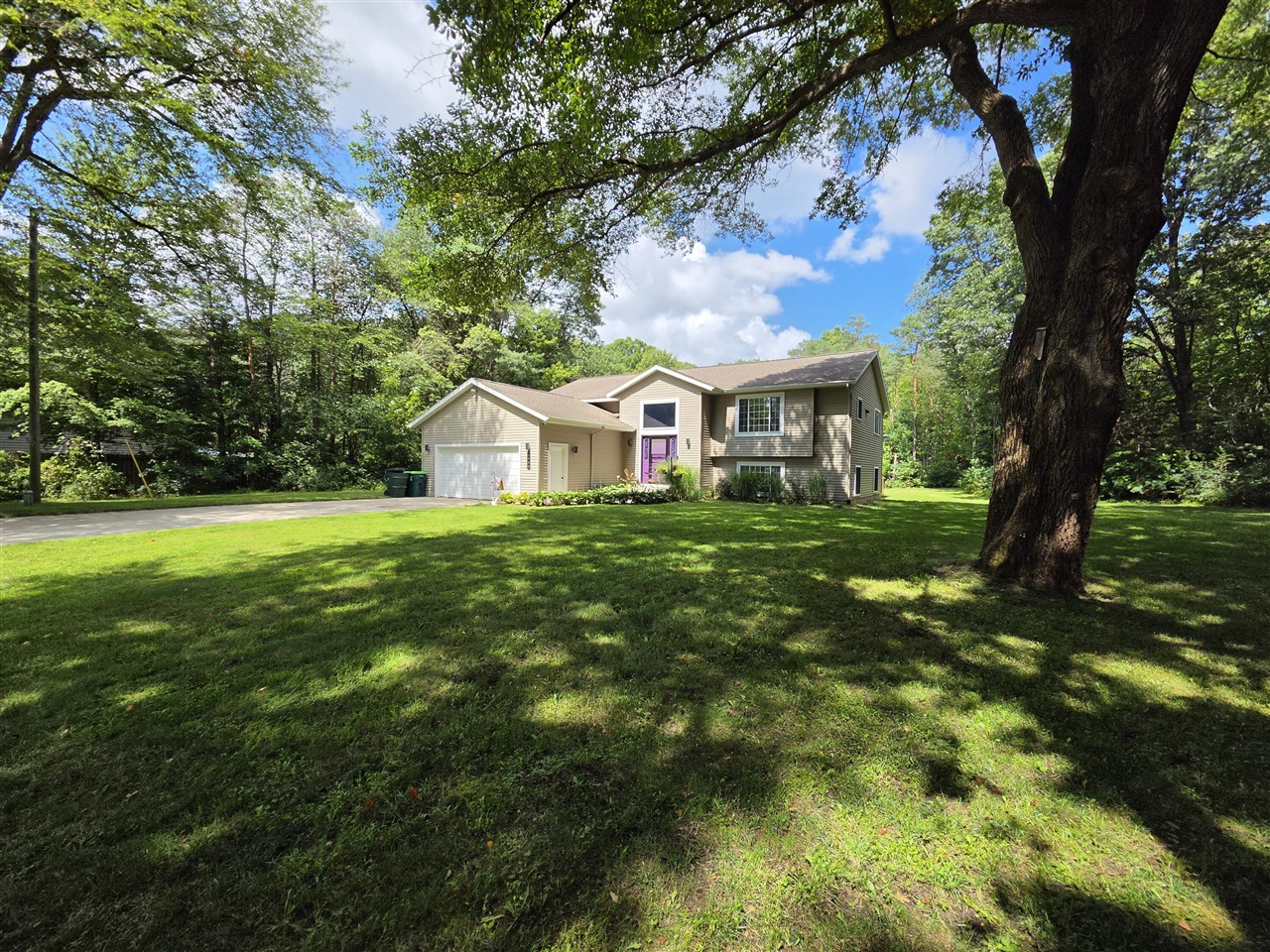2nd image of 2468 E Michillinda Rd, Twin Lake, MI 49457 | MLS# 70554609