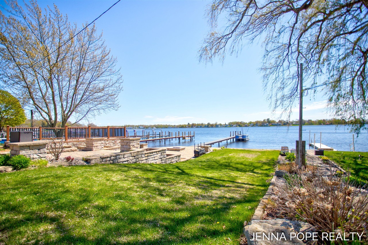 5th image of 17542 Grand River Ave, Spring Lake, MI 49456 | MLS# 70554615