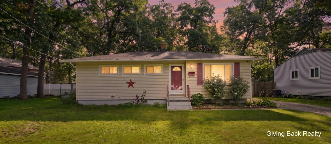 3rd image of 4032 Flamingo Ave, Wyoming, MI 49509 | MLS# 70554622