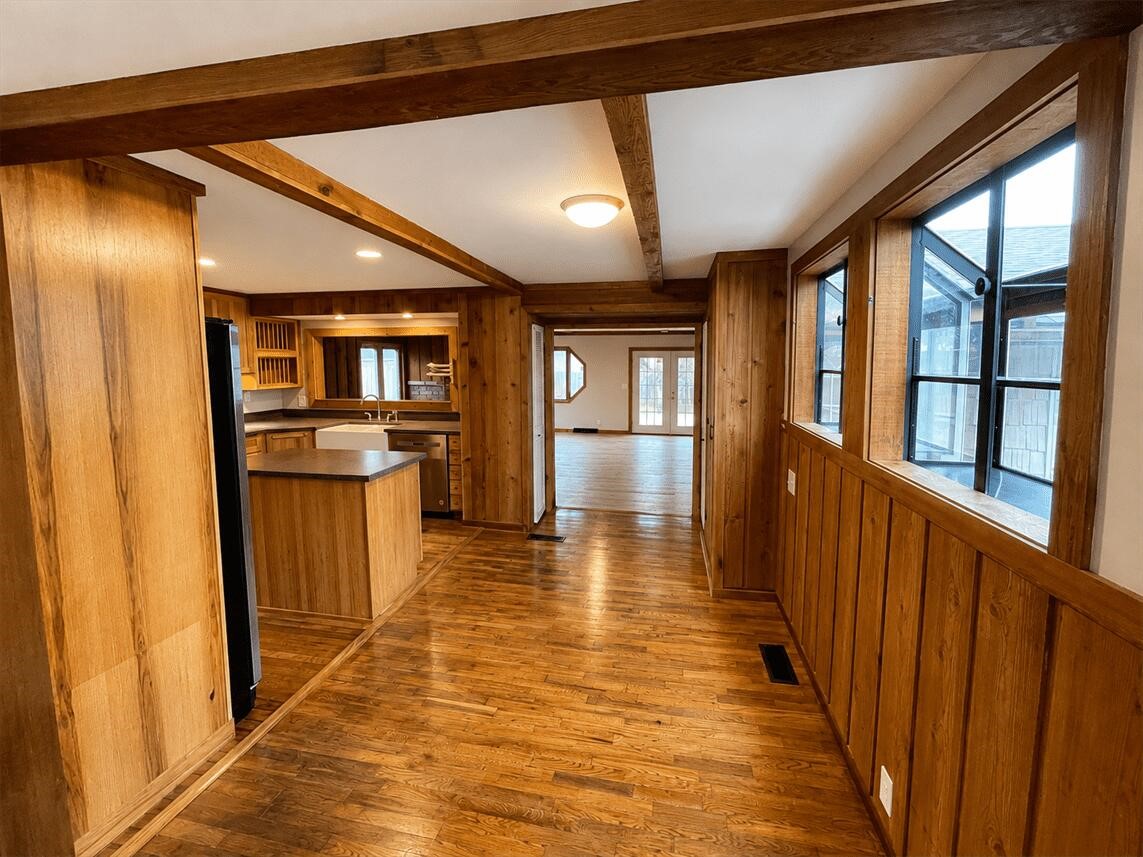 Photo 3 of Single family home for sale at 5480 Wellesley Dr, Jackson, MI 49201 | MLS# 70554627 | Listing updated on 2026-09-03