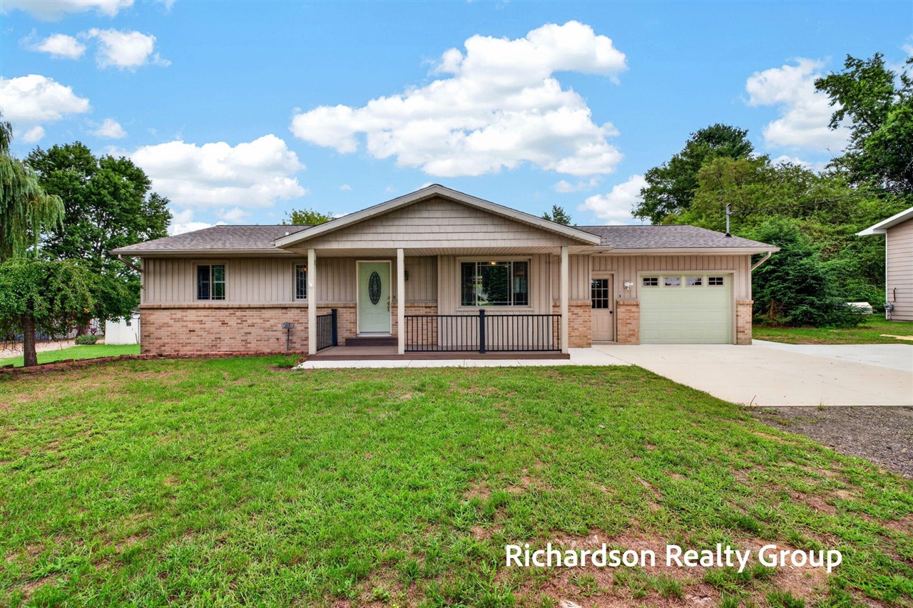 1st image of 14990 Coalter Ave, Kent City, MI 49330 | MLS# 70554629