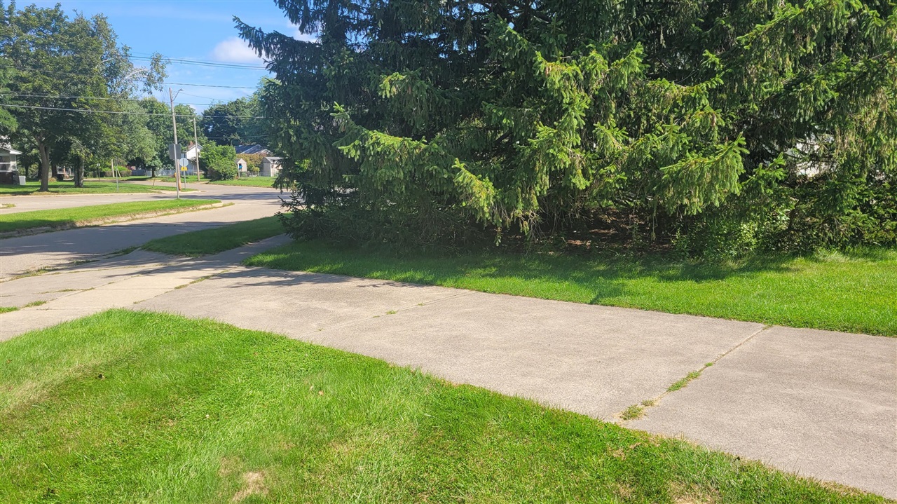 3rd image of 601 Se Manor Dr, Albion, MI 49224 | MLS# 70554631