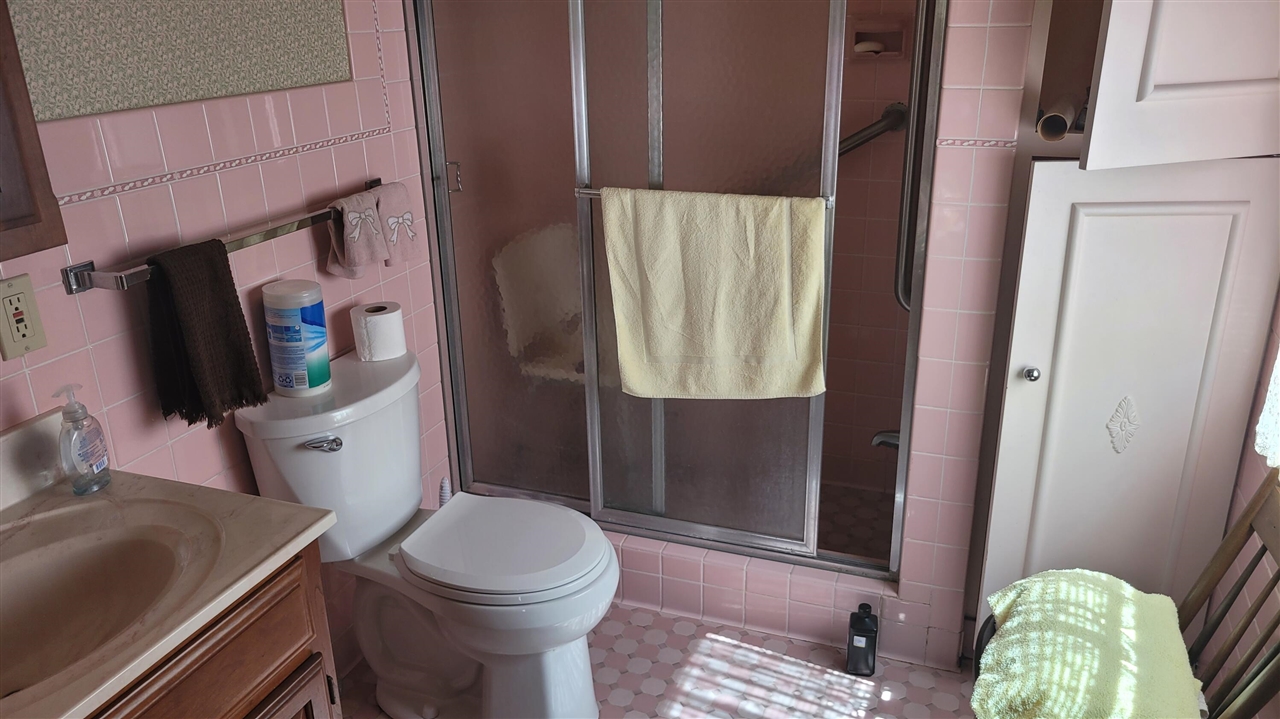 5th image of 601 Se Manor Dr, Albion, MI 49224 | MLS# 70554631