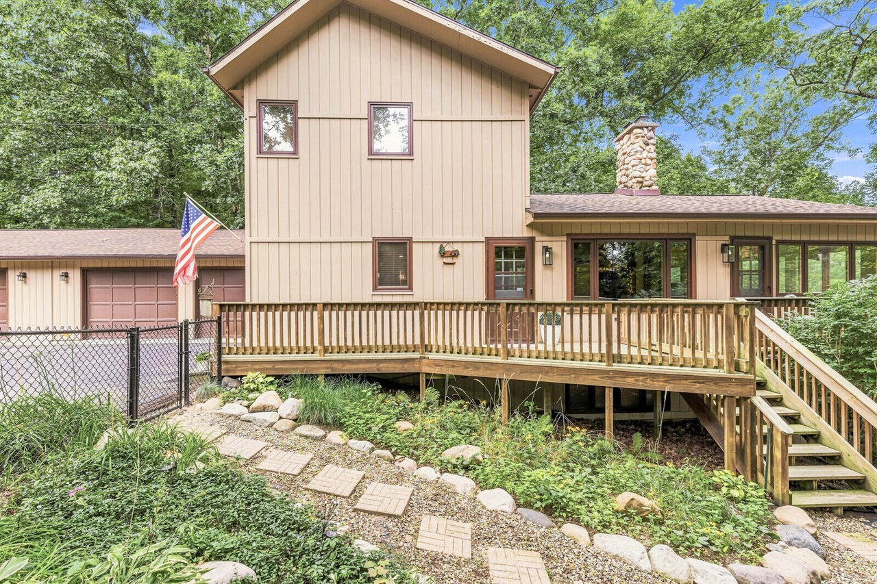 Photo 3 of Single family home for sale at 11008 Corey Lake Rd, Three Rivers, MI 49093 | MLS# 70554634 | Listing updated on 2026-09-26