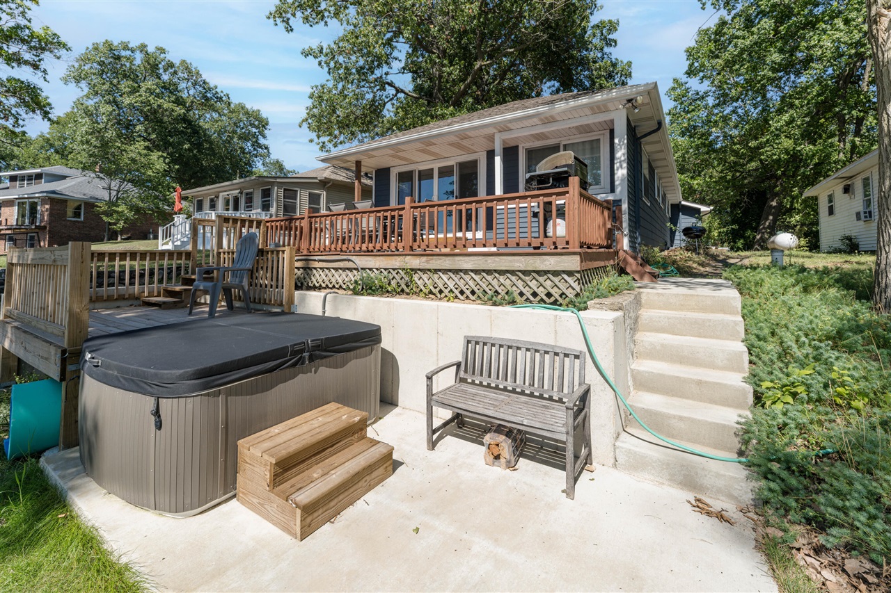 1st image of 10790 Stoney Point Dr, Delton, MI 49046 | MLS# 70554635