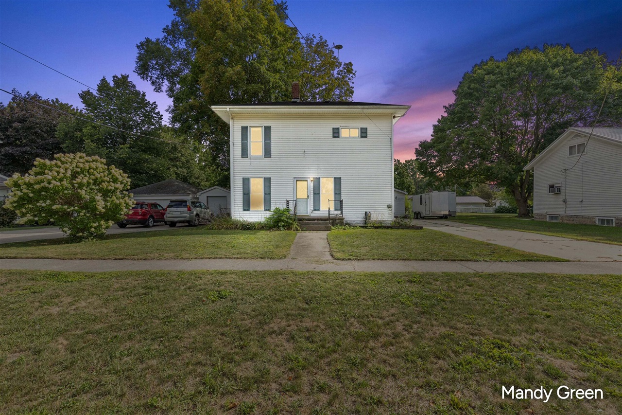 1st image of 113 W Maple St, Carson City, MI 48811 | MLS# 70554677